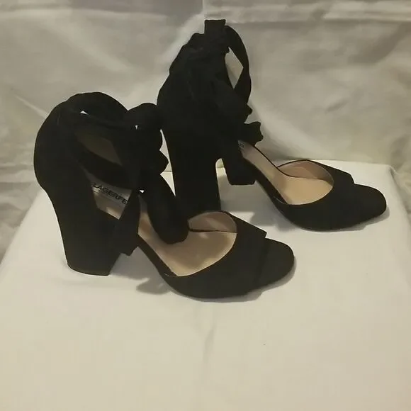 Womens Karl Lagerfeld Paris Sandal - Picture 3 of 6